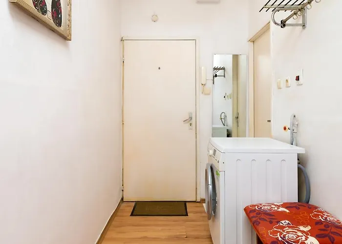 1-bedroom Flat With Balcony In By Flat Mаnager بلوفديف